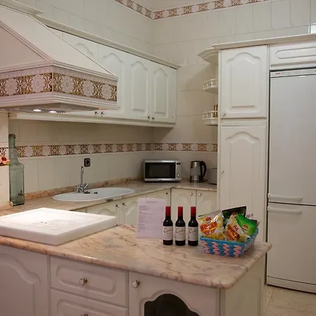 Apartament Plaza De Austria